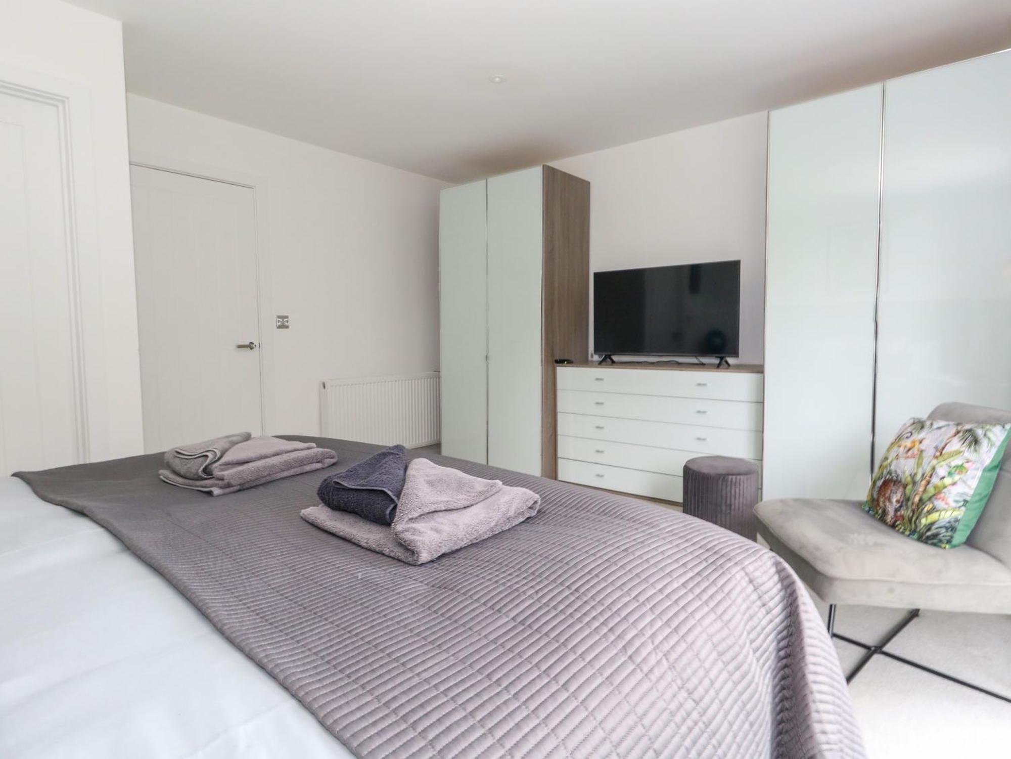 66A Danecourt Road Villa Poole Esterno foto