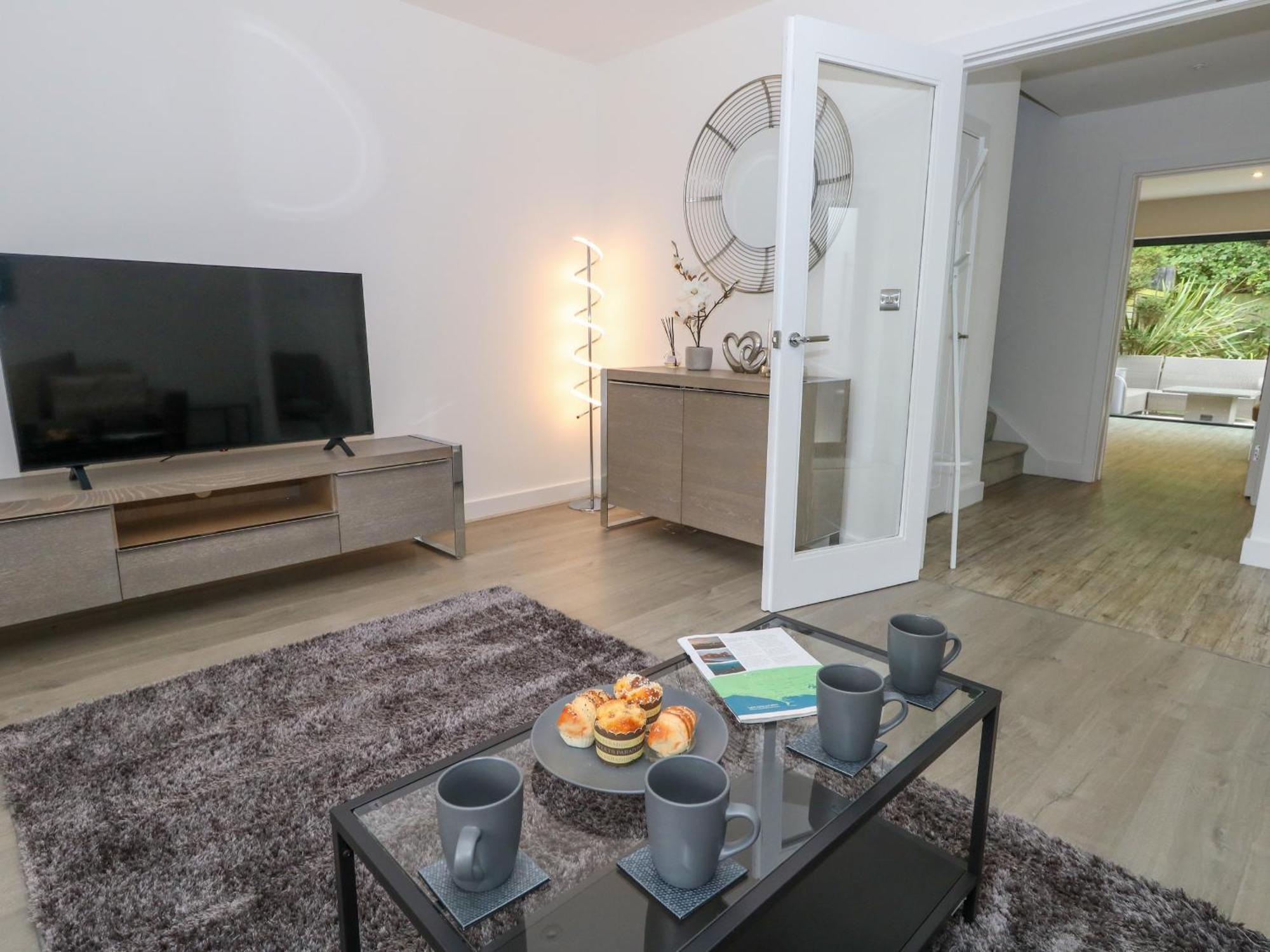 66A Danecourt Road Villa Poole Esterno foto